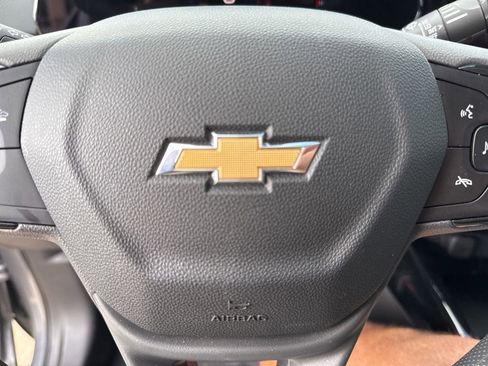 Used 2026 Chevrolet Trax LT FWD image 27