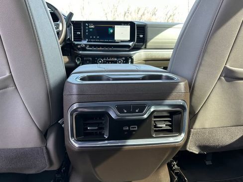 Used 2024 Chevrolet Silverado 2500 LTZ w/ LTZ Convenience Package AWD/4WD image 16