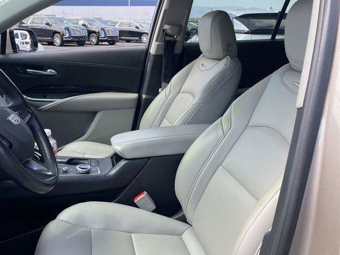 Certified 2023 Cadillac XT4 Luxury w/ Cold Weather Package AWD/4WD image 14