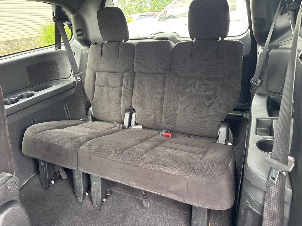 Used 2014 Dodge Grand Caravan SE w/ Quick Order Package 29E SE FWD image 12