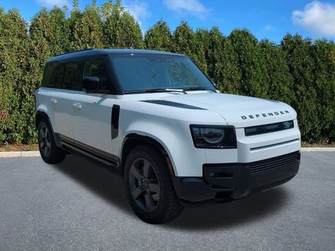 Used 2026 Land Rover Defender 110 X-Dynamic SE AWD/4WD image 3