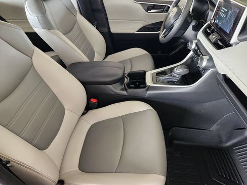 Used 2023 Toyota RAV4 XLE Premium FWD image 21