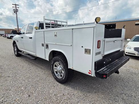 Used 2018 RAM 2500 Tradesman w/ Chrome Appearance Group AWD/4WD image 4