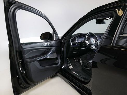 Used 2020 BMW X5 M50i w/ Executive Package AWD/4WD image 28