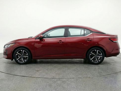 Used 2025 Nissan Sentra SV image 5