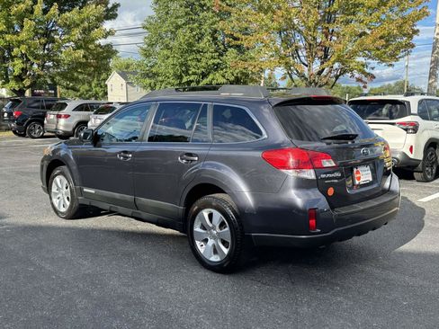 Used 2010 Subaru Outback 3.6R Limited AWD/4WD image 4