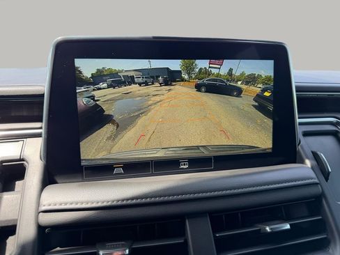 Used 2021 Chevrolet Suburban LT RWD image 62