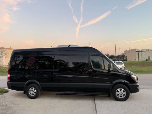 Used 2015 Mercedes-Benz Sprinter 2500 image 5