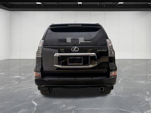 Used 2018 Lexus GX 460 image 7