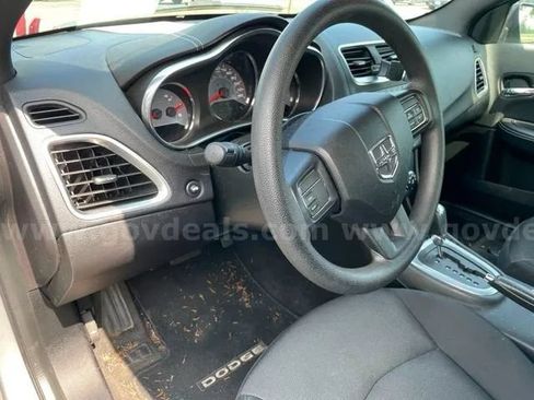 Used 2013 Dodge Avenger SE FWD image 13