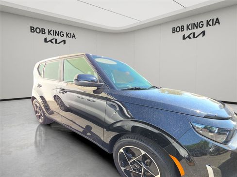 Used 2024 Kia Soul EX FWD image 6