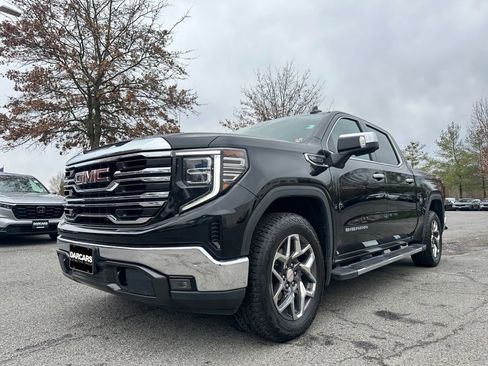 Used 2023 GMC Sierra 1500 SLT w/ SLT Premium Package image 32