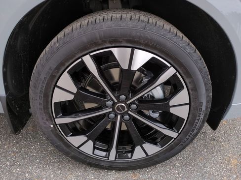 New 2026 Volvo XC60 B5 Plus w/ Protection Package Premier image 11