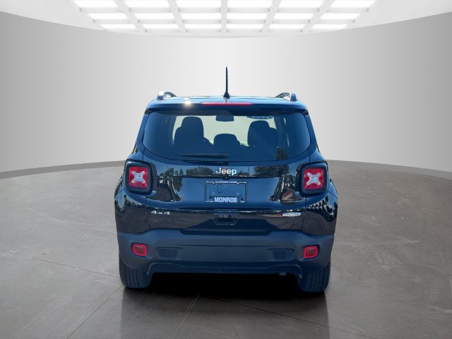 Certified 2022 Jeep Renegade Latitude w/ Convenience Group AWD/4WD image 6