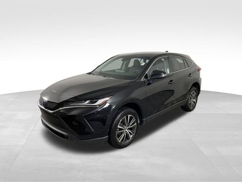 Used 2024 Toyota Venza LE AWD/4WD image 4