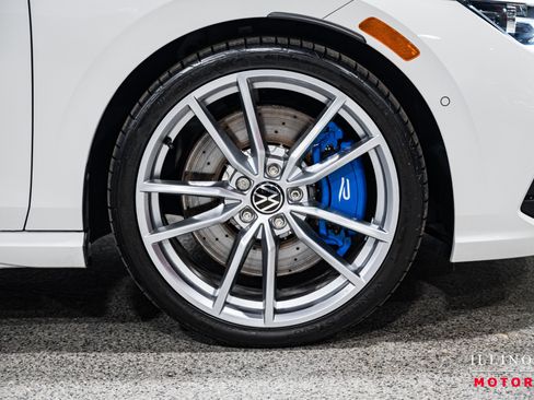 Used 2024 Volkswagen Golf R 4-Door image 13