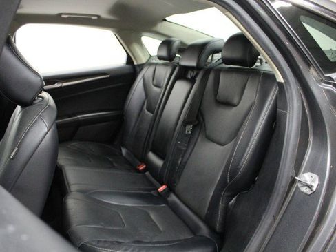 Used 2020 Ford Fusion Titanium image 30