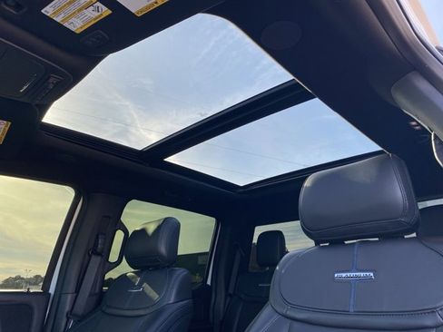 Used 2025 Ford F250 Platinum image 23