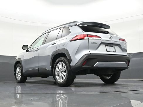 Used 2024 Toyota Corolla Cross LE image 25