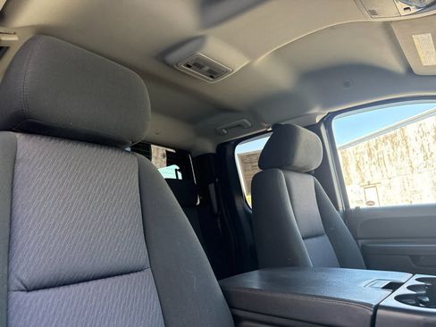 Used 2013 Chevrolet Silverado 2500 LT w/ Interior Plus Package AWD/4WD image 16