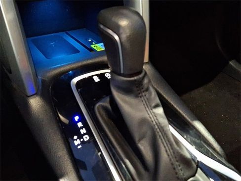 Certified 2023 Toyota Corolla Cross XLE image 21