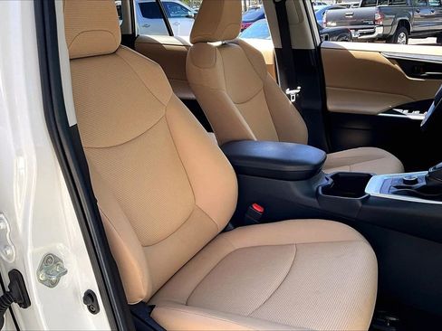 Used 2025 Toyota RAV4 LE image 26