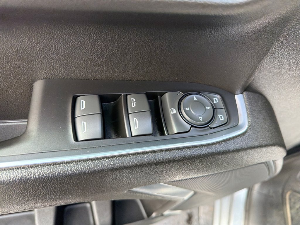 Used 2023 Chevrolet Silverado 1500 LT AWD/4WD image 34