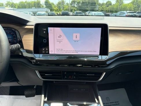 Used 2025 Volkswagen Atlas SE FWD image 18
