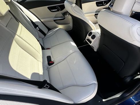 Certified 2023 Mercedes-Benz C 300 4MATIC Sedan image 17