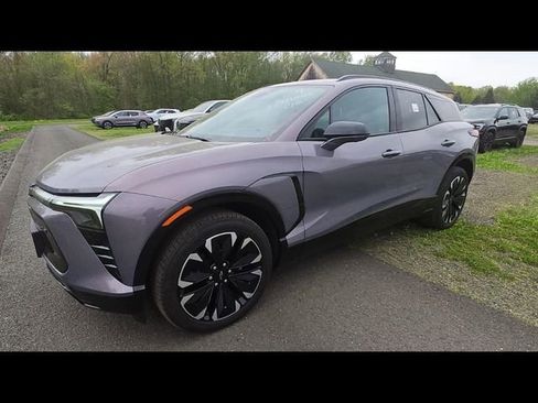 Used 2025 Chevrolet Blazer EV RS AWD/4WD image 3