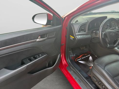 Used 2017 Hyundai Elantra Limited FWD image 11