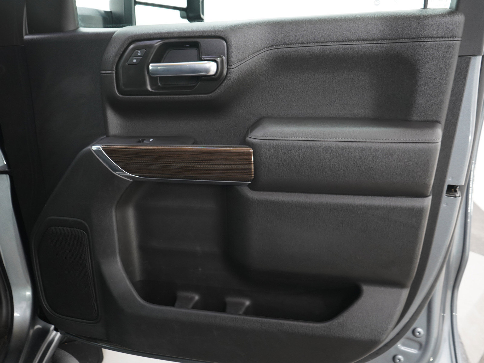 Used 2021 Chevrolet Silverado 1500 LT Trail Boss w/ Bed Protection Package AWD/4WD image 11