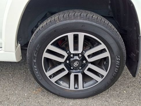 Certified 2022 Toyota 4Runner Limited AWD/4WD image 5