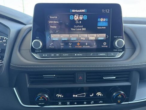 Used 2024 Nissan Rogue SV image 9