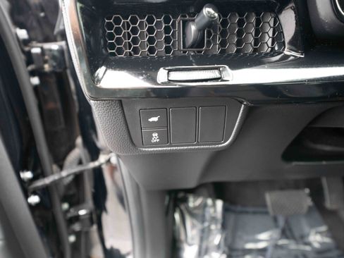 Used 2023 Honda CR-V EX-L image 11