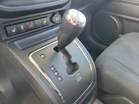 Used 2012 Jeep Patriot Latitude w/ Altitude Pkg image 22