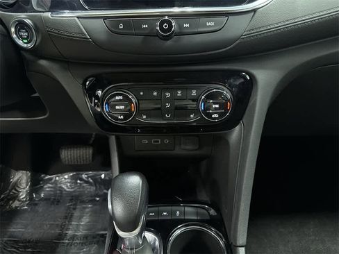 Used 2023 Buick Encore GX Select image 21