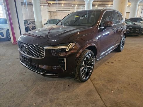 Certified 2025 Volvo XC90 B5 Plus image 1