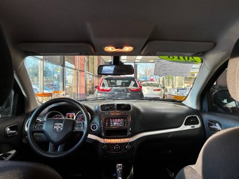 Used 2018 Dodge Journey SE w/ Blacktop Package image 35