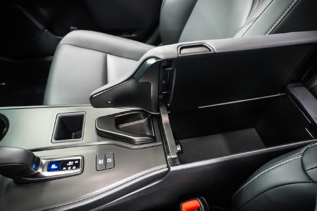 Certified 2025 Lexus UX 300h FWD w/ Accessory Package (Z2) image 17