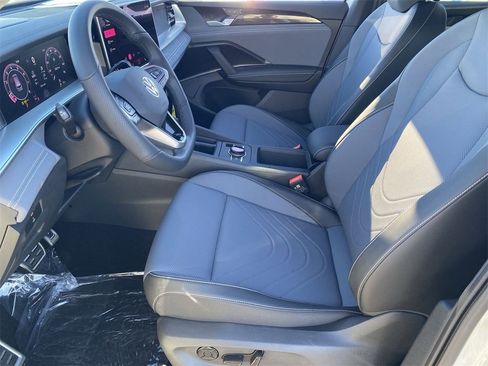 New 2026 Volkswagen Tiguan SE R-Line image 15