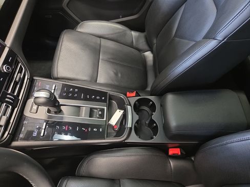 Used 2022 Porsche Macan S image 28