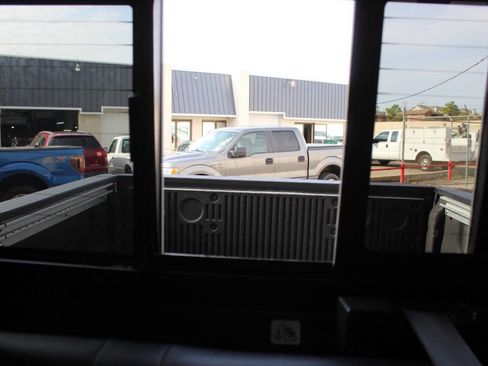 Used 2020 Nissan Titan PRO-4X w/ Pro-4x Convenience Package image 29