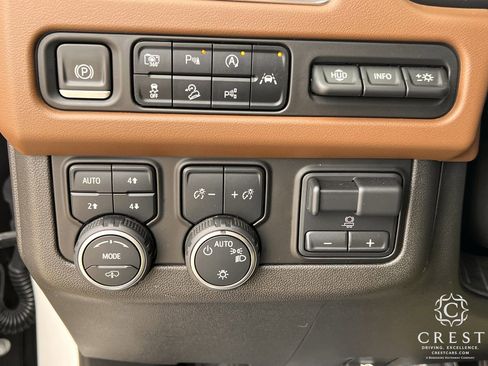 Used 2023 Chevrolet Tahoe High Country w/ Advanced Technology Package image 23