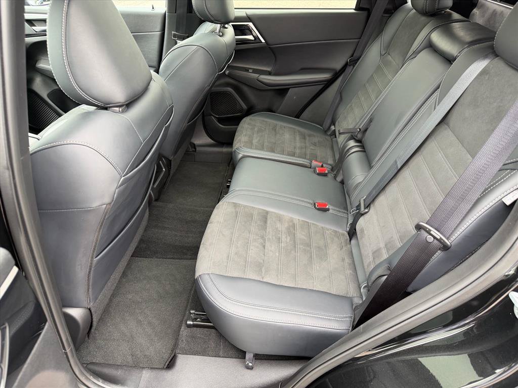 Used 2024 Mitsubishi Outlander SE AWD/4WD image 12