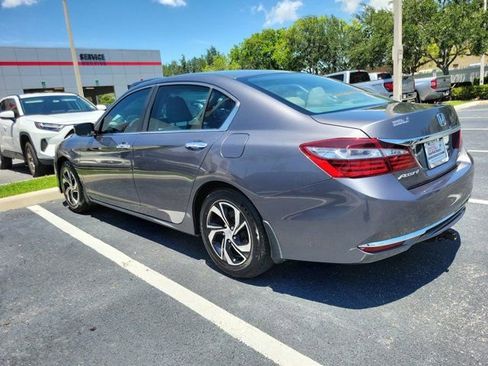 Used 2017 Hyundai Accent SE FWD image 4
