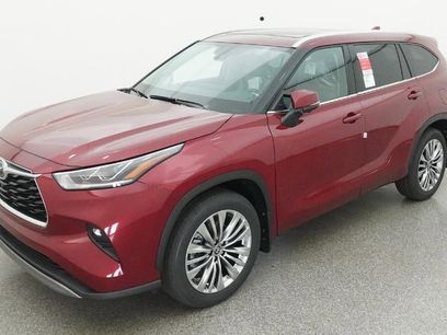 New 2026 Toyota Highlander Platinum