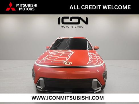 Used 2025 Hyundai Kona SEL AWD/4WD image 1