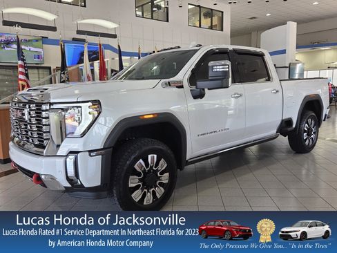Used 2025 GMC Sierra 2500 Denali w/ Denali Reserve Package AWD/4WD image 1