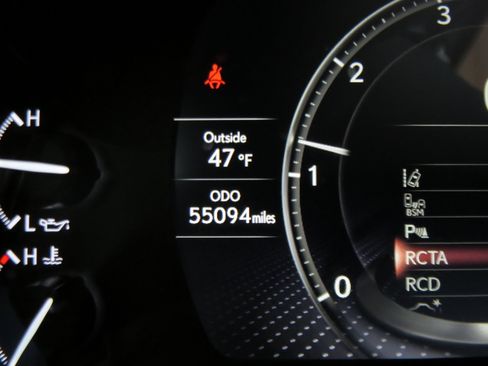 Used 2024 Lexus LX 600 4WD w/ Luxury Package image 25